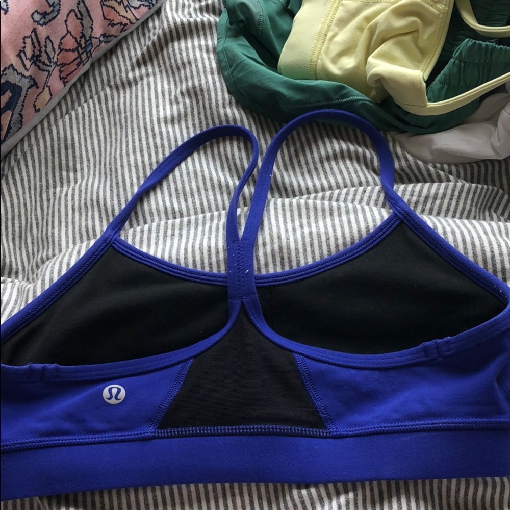 Lulu lemon sports bra size 4